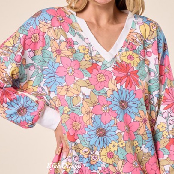 ❤️LAST 1! V Neck Floral Print Sweatshirt w/Contrast Neckline, Cuffs, and Band! - Picture 9 of 9